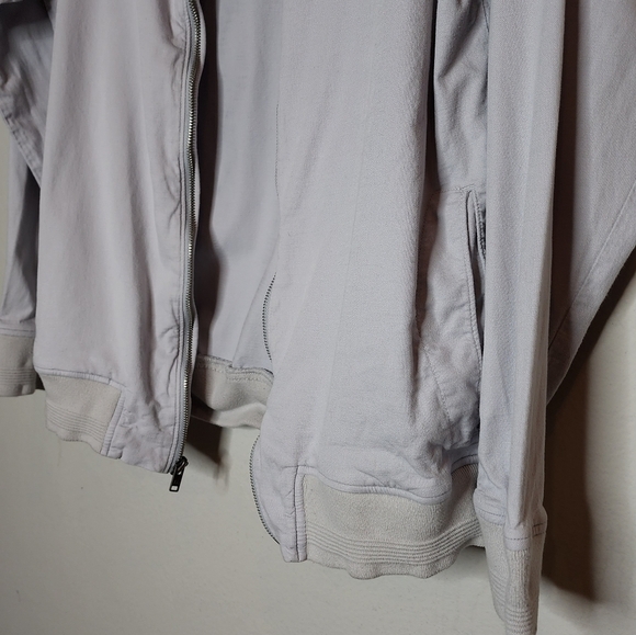 Travis Mathew lightweight zip jacket. - Picture 7 of 14